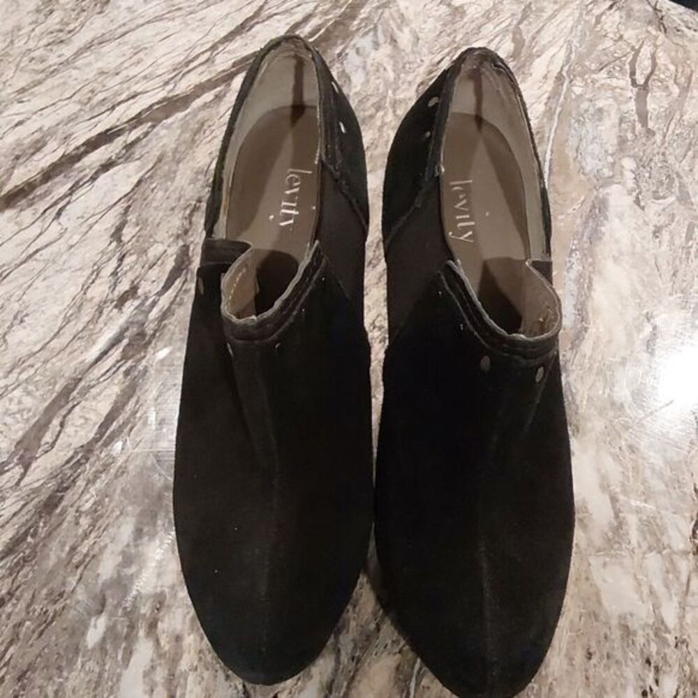 Levity 4 inch Black Suede Size 7 1/2 M Ankle Bootie - Picture 3 of 4